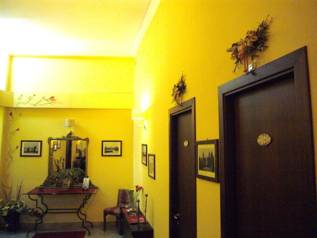 La Collegiata Guest House Catania Luaran gambar